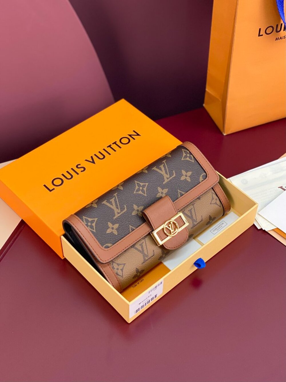 Louis Vuitton Sarah Dauphine Wallet